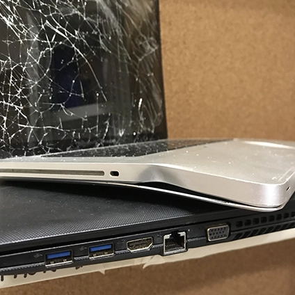 Uszkodzony Laptop